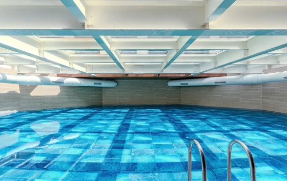 Beach & Pool