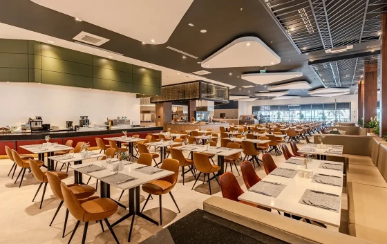 RESTAURANT & BAR