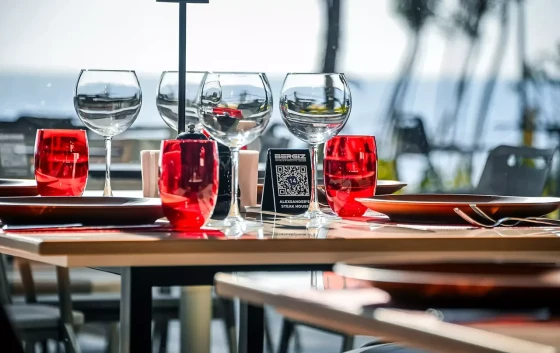 RESTAURANT & BAR